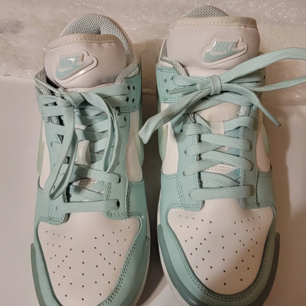 Nike Dunk Low Twist - Picture 1 of 6